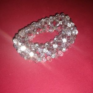Stretchy beaded bracelet with sparkles